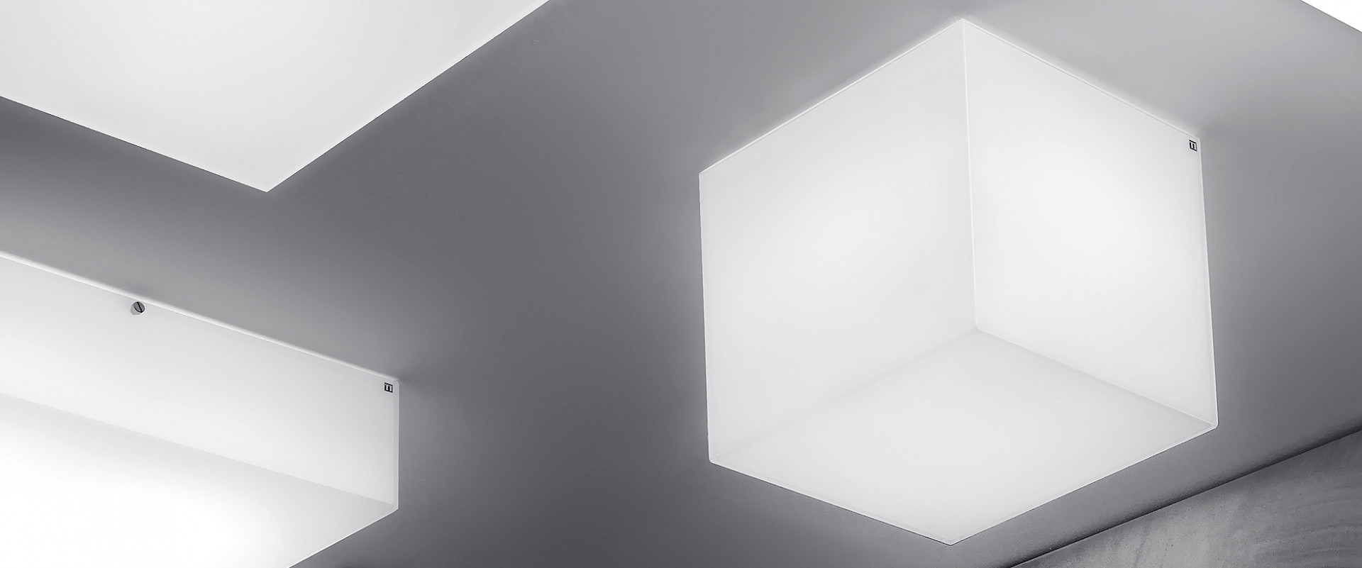 TeamItalia - Compact ceiling light